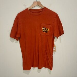 Howler Bros Creative Creatures Tee Men’s Small Terracotta – Pocket Graphic –NWT